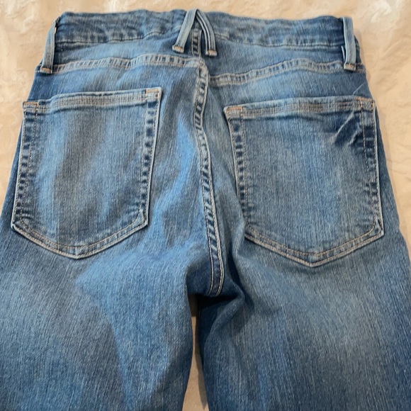 Good American Jeans - Picture 7 of 8